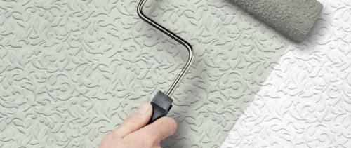 Как сделать красивую покраску обоев без разводов. Как покрасить обои без разводов и потеков