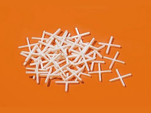 Ремонт в ванной своими руками пошагово. Укладка напольного покрытия