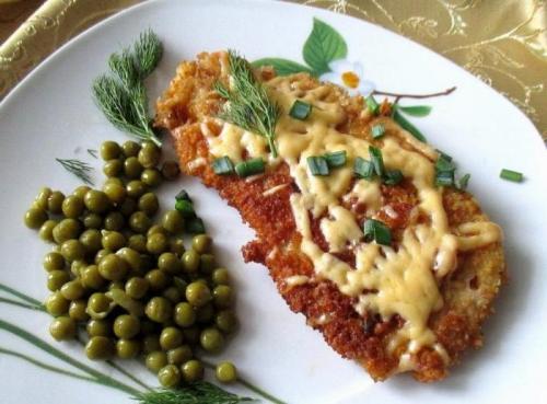 Мои отбивные всегда получаются сочными и с хрустящей корочкой. Чтобы куриные отбивные были сочными, я жарю их только в кляре, а подаю под сыром (проверенный рецепт и фирменные хитрости) 01 Мои отбивные всегда получаются сочными и с хрустящей корочкой. Чтобы куриные отбивные были сочными, я жарю их только в кляре, а подаю под сыром (проверенный рецепт и фирменные хитрости) 01