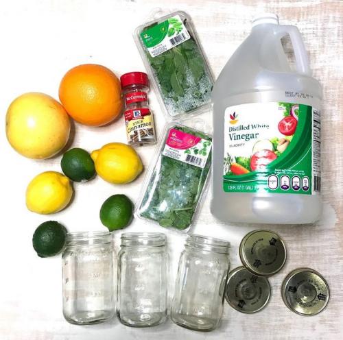 Как помыть виниловые обои на кухне и в комнате. Какие средства используются для мытья обоев 03