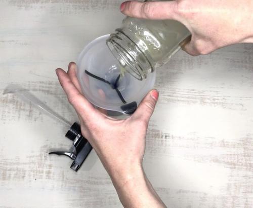 Как помыть виниловые обои на кухне и в комнате. Какие средства используются для мытья обоев 02