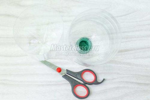 Удивительные цветы из пластиковых бутылок: идеальное решение для улучшения вашего сада 03