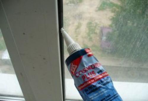 Как наносить жидкий пластик на стыки окон ПВХ. Технология использования жидкого пластика космофен