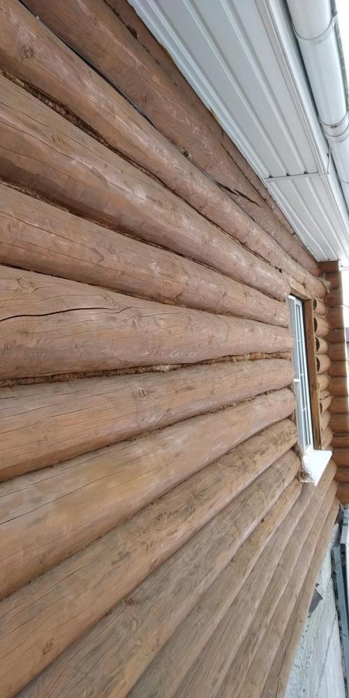 Можно ли закрыть щели в деревянном доме своими руками без привлечения специалистов. Посоветуйте, чем заделать межвенцовые щели в бревенчатом доме?