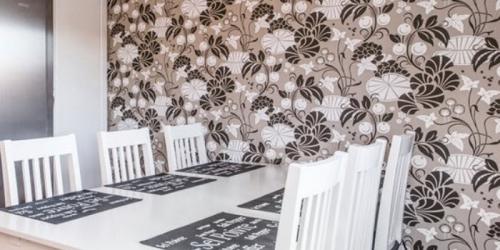 Виниловые обои на флизелиновой основе моются. Как узнать, моющиеся обои или нет