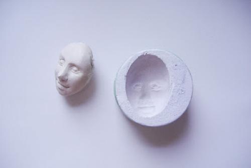 Как правильно снять форму с застывшего гипса. Как я снимаю гипсовые формы