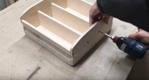 Что можно сделать из 20 литровой канистры. Никогда не догадаетесь, что можно сделать из обычной канистры