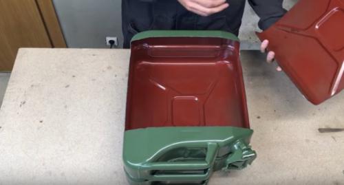 Что можно сделать из 20 литровой канистры. Никогда не догадаетесь, что можно сделать из обычной канистры