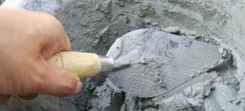 Что делать, если раствор получился слишком жидким или густым. Что будет если разбавить водой густую смесь для штукатурки