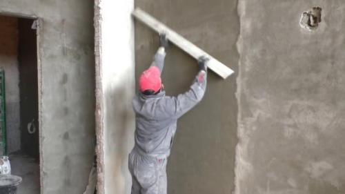 Что делать, если раствор получился слишком жидким или густым. Что будет если разбавить водой густую смесь для штукатурки