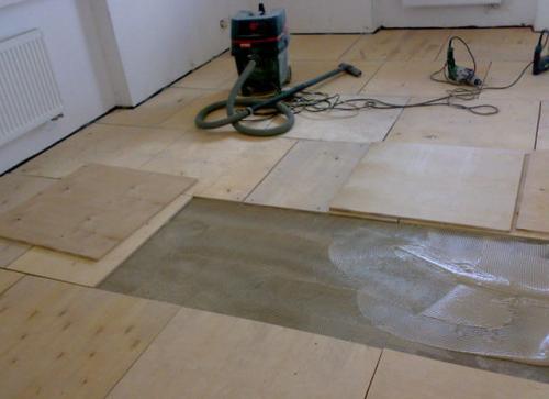 Как застелить пол фанерой. Фанера, ОСБ, ДСП, ЦСП или ДВП? 02 Как застелить пол фанерой. Фанера, ОСБ, ДСП, ЦСП или ДВП? 02