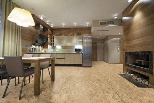 Пробковый пол на кухне. Пробковое покрытие для пола на кухне