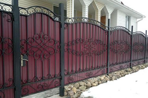 Установка заборов своими руками. Технология монтажа забора из сетки-рабицы своими руками 21