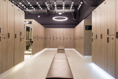 Шкафчики для раздевалок размеры. Секционные шкафы и шкафчики для рабочих раздевалок