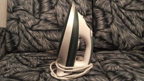 Как удалить грязь с обоев. Советы по удалению сложных пятен