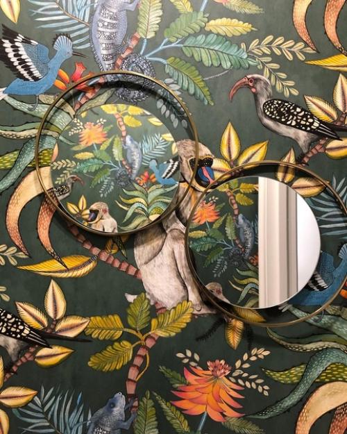 Яркий санузел.  Какое красивое решение для туалета! 01