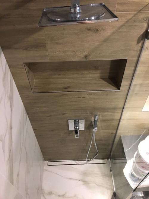 Делал ремонт, практически все своими руками. 04