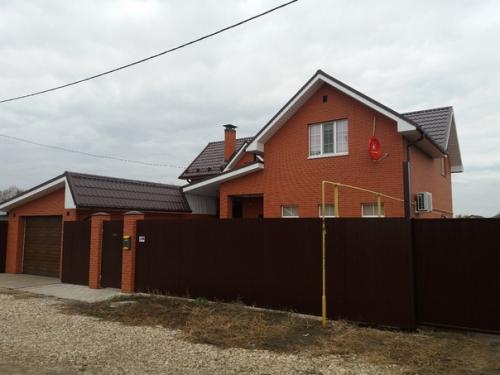 Наш дом мы продолжаем обустраивать его гостинная с кухней.