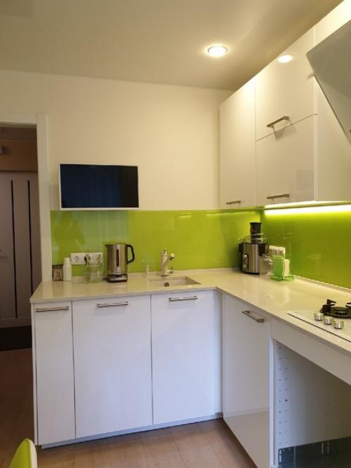 Сделали санузел, прихожую и кухню осталось на кухню докупить духовой шкаф. 07