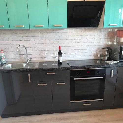 Вот такую красоту соорудили наши подписчики в кухне своими руками.