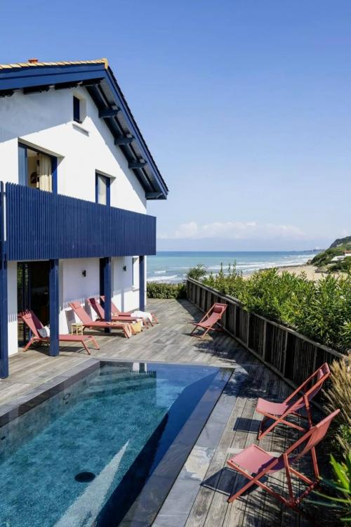 Каждый день мы радуемся нашему решению: вилла во Франции с видом на пляж. 05