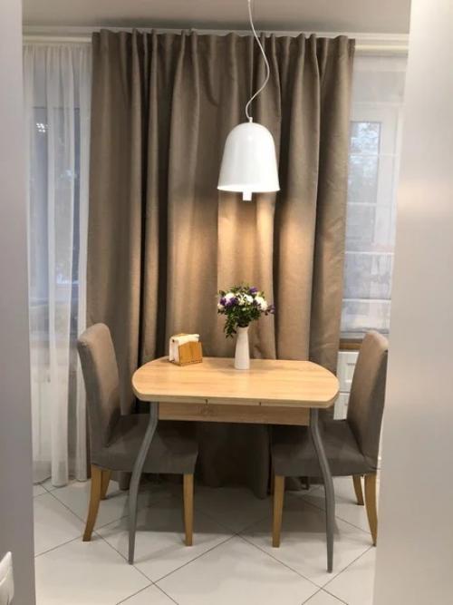 Какая маленькая кухня и как красиво и практично, получилось её обустроить. 04