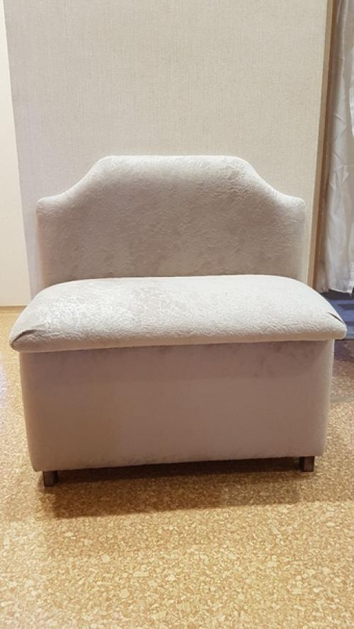 Из остатков фанеры сделал банкетку) вроде неплохо. 02