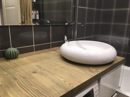 Моя первая серъезная работа по ремонту санузла делал для себя, есть просчеты, но в целом - доволен. 04