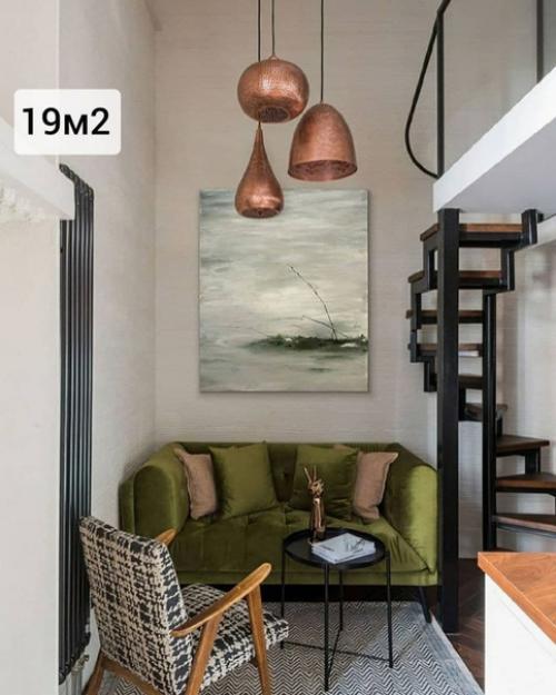 Двухуровневая квартира.  Маленькая квартира, но стильная. 01