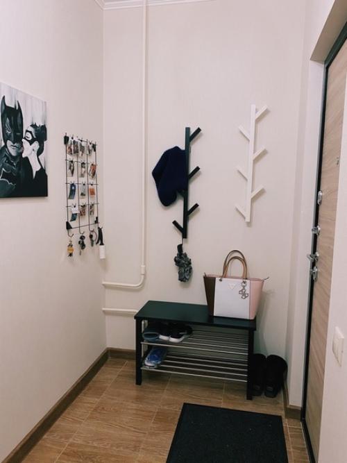 Маленькая прихожая в современном стиле. 01