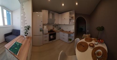 Переделали наконец то нашу зелёную кухню, утеплили балкон и убрали оконный блок. 04