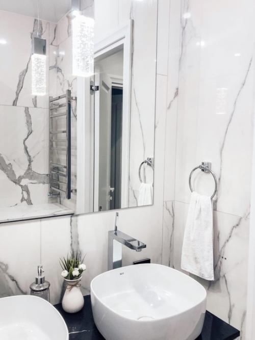 Ванная комната. Две раковины, потому что двое деток. 02