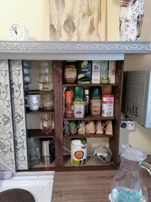 Здравствуйте!  Прошу вашему вниманию мою маленькую кухню Своими Руками. 03