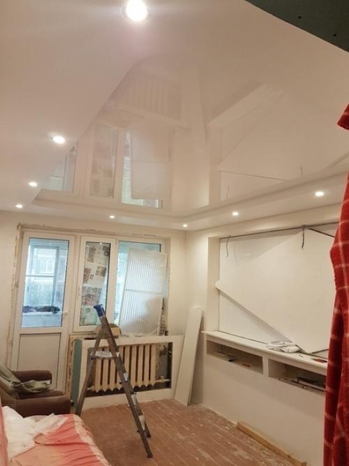 Ремонт в гостиной руками мамы и сына. 03