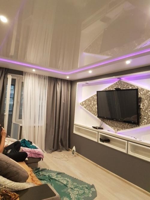 Ремонт в гостиной руками мамы и сына. 04