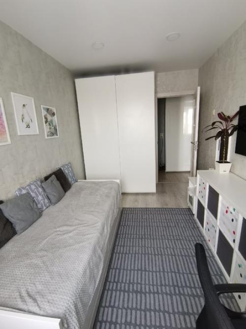 Небольшая двухкомнатная квартира. 04