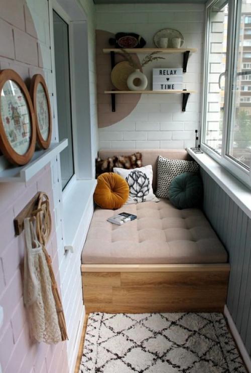 У нас есть прекрасная лоджия, предназначенная для отдыха. 02