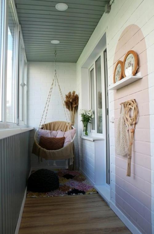 У нас есть прекрасная лоджия, предназначенная для отдыха. 01