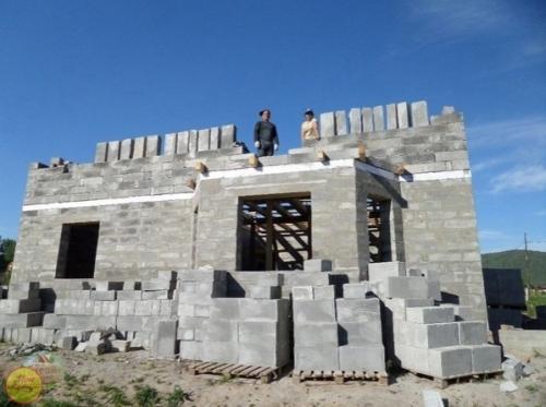 Дом, построенный руками супружеской пары. 03