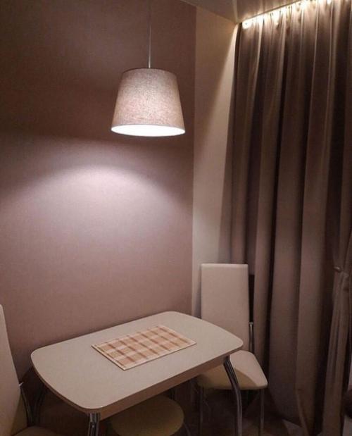 Наша уютная кухонька муж хотел немного ярких красок добавить, но я настояла на своем. 03