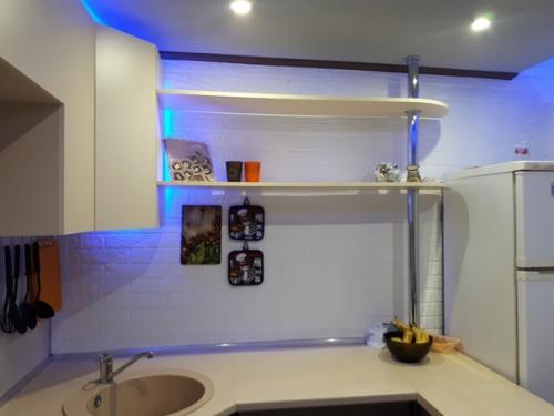 Мой первый ремонт своими руками в 19 лет обновил кухню, по времени заняло у меня 1, 5 месяца. 06