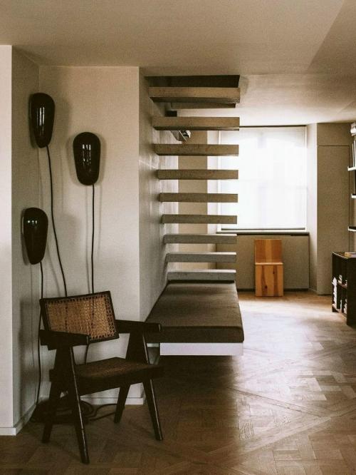 Квартира у садов пале-рояль: когда фактуры важнее декора. 04