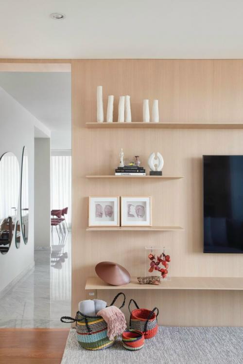 Этот интерьер строится не вокруг трендов, а вокруг любви к предметному дизайну. 01 Этот интерьер строится не вокруг трендов, а вокруг любви к предметному дизайну. 01