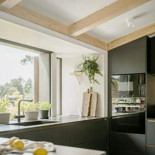 Плавучий дом в Лондоне: комфортная жизнь на воде. 03