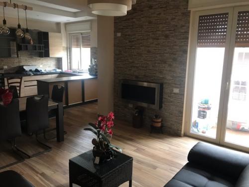 Доделали ремонт, но не знаю какие шторы лучше? 02