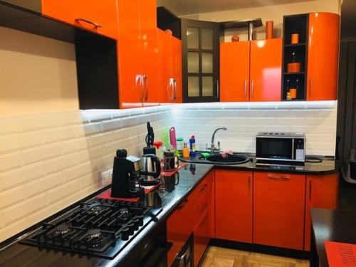 Переехали в трешку в новострое, можнo сказать прямо в бeтон ремонт делали по ходу же. 01