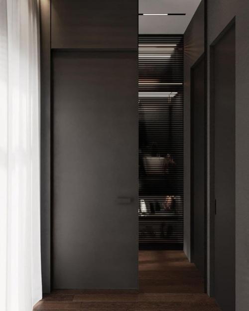 А ещё в этой квартире уборку должна проводить клининговая компания. 07