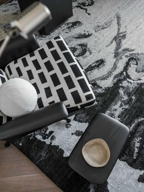 Дизайнер Владимир любарски оформил кабинет и спроектировал пространство террасы в современном стиле для семьи с двумя детьми. 02