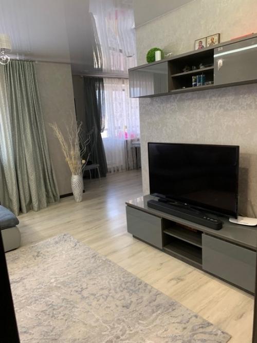 Наш ремонт.  Соединили кухню с гостиной, пока что довольны. 01