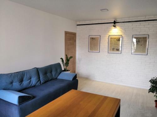 Мой ремонт в хрущевке уже завершен делал в течении года, но всё сам, поэтому долго. 08